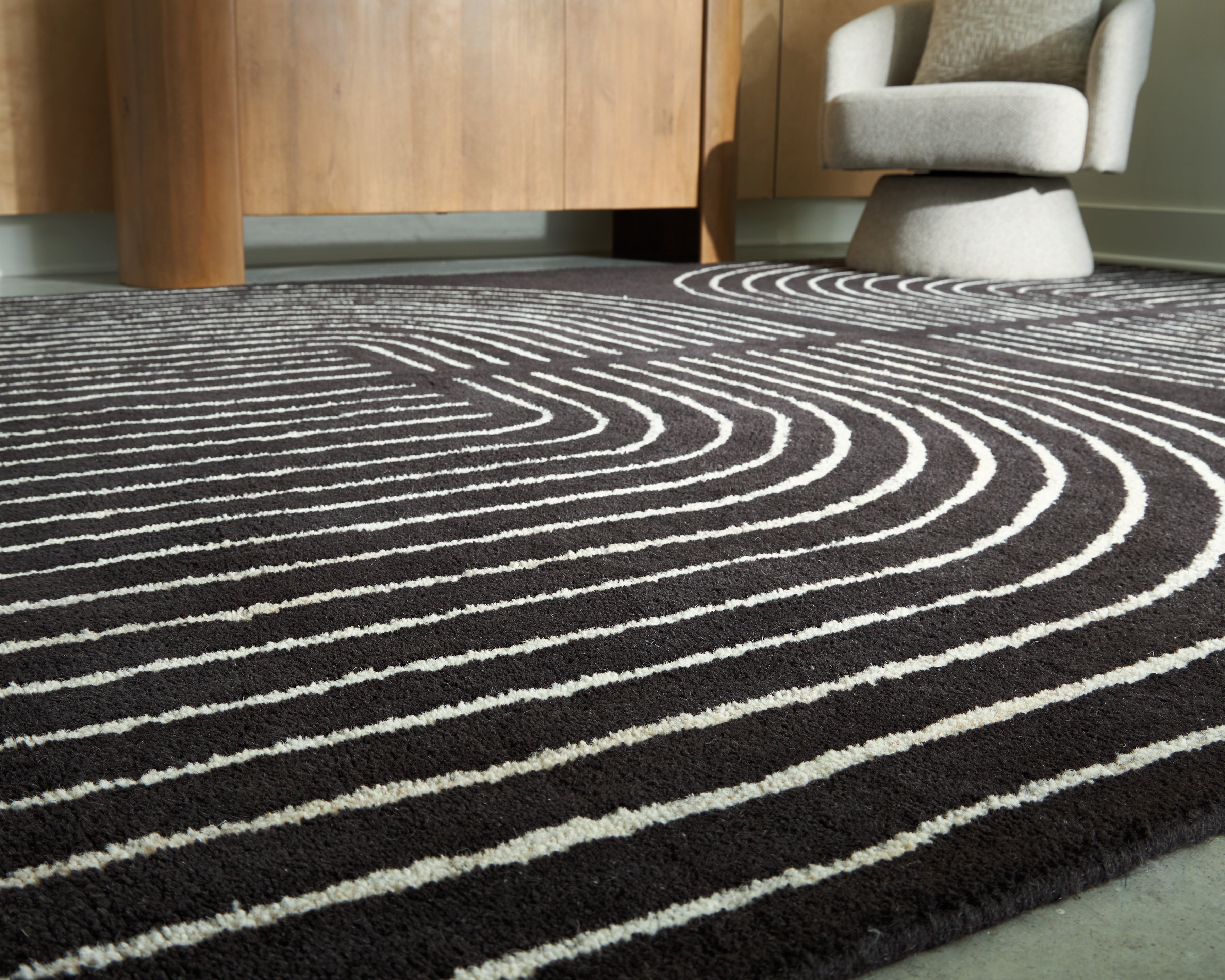 Eldonmore Black/Ivory Large Rug