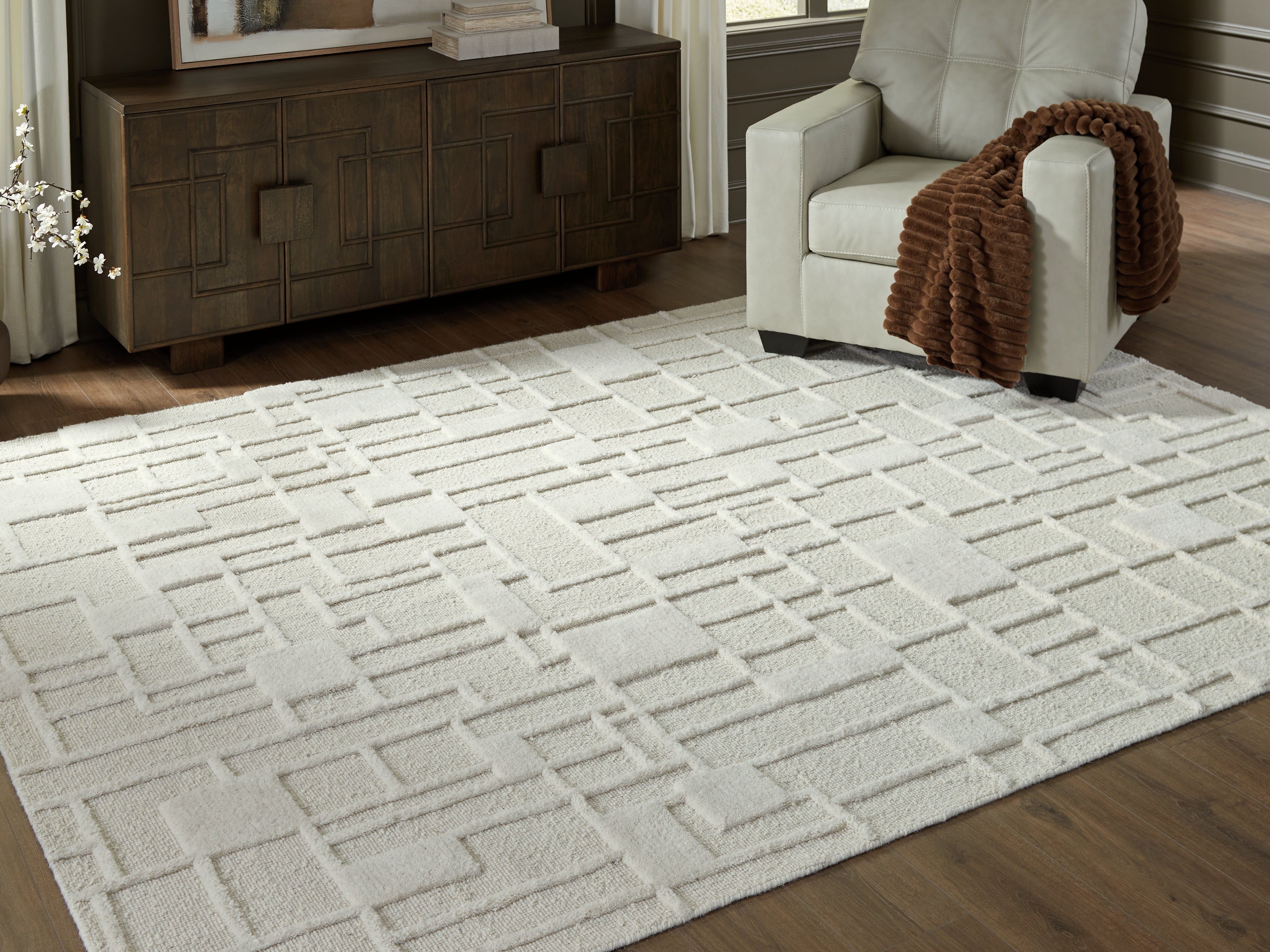Empriss Ivory Large Rug