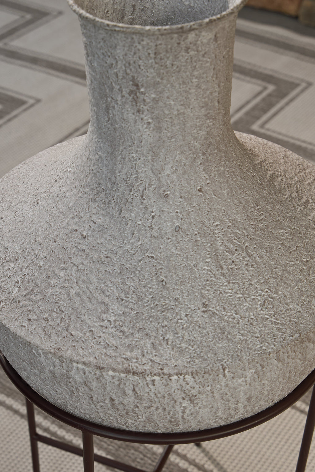Estonbank Distressed Cream Vase 28"