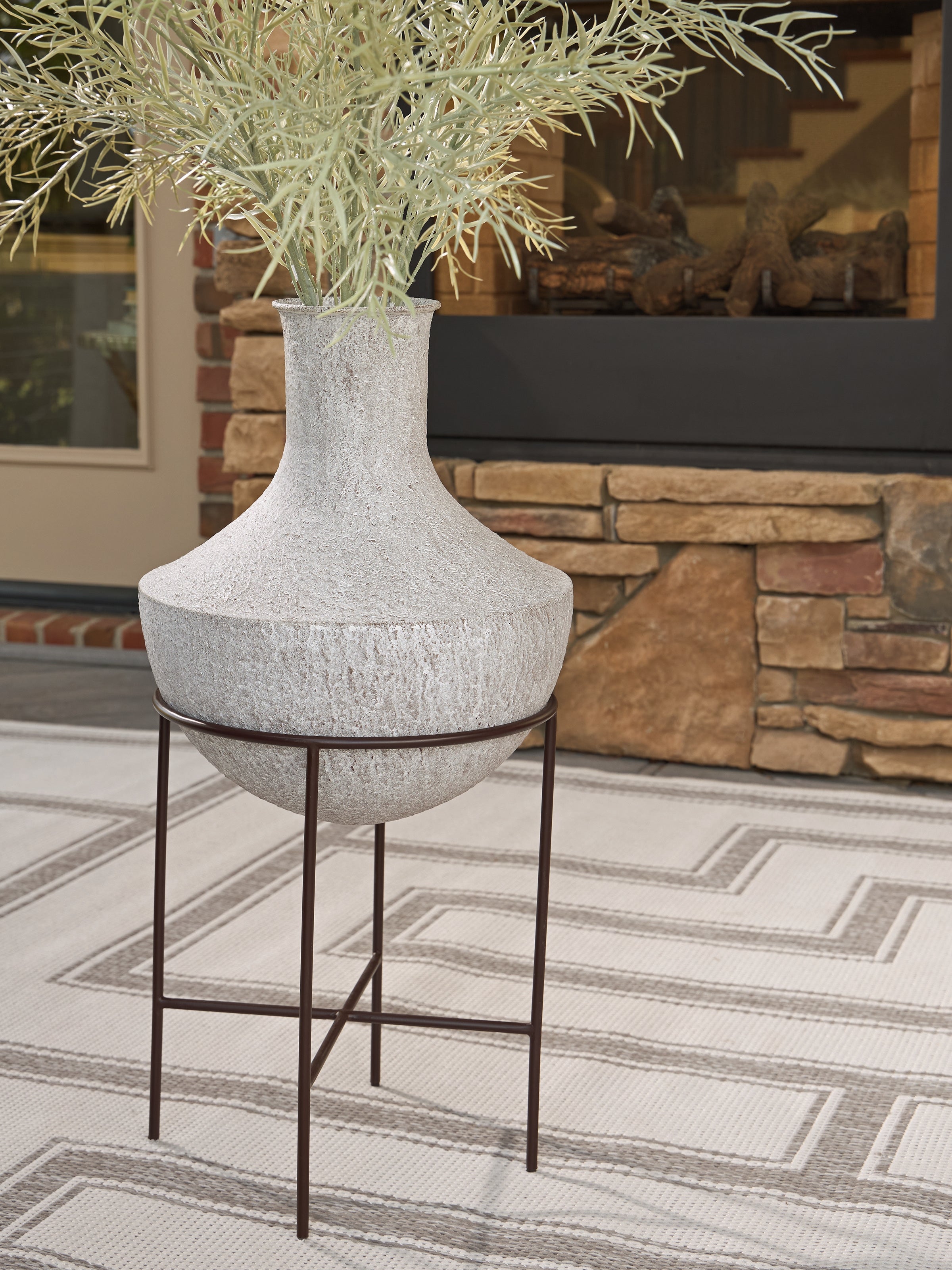 Estonbank Distressed Cream Vase 28"