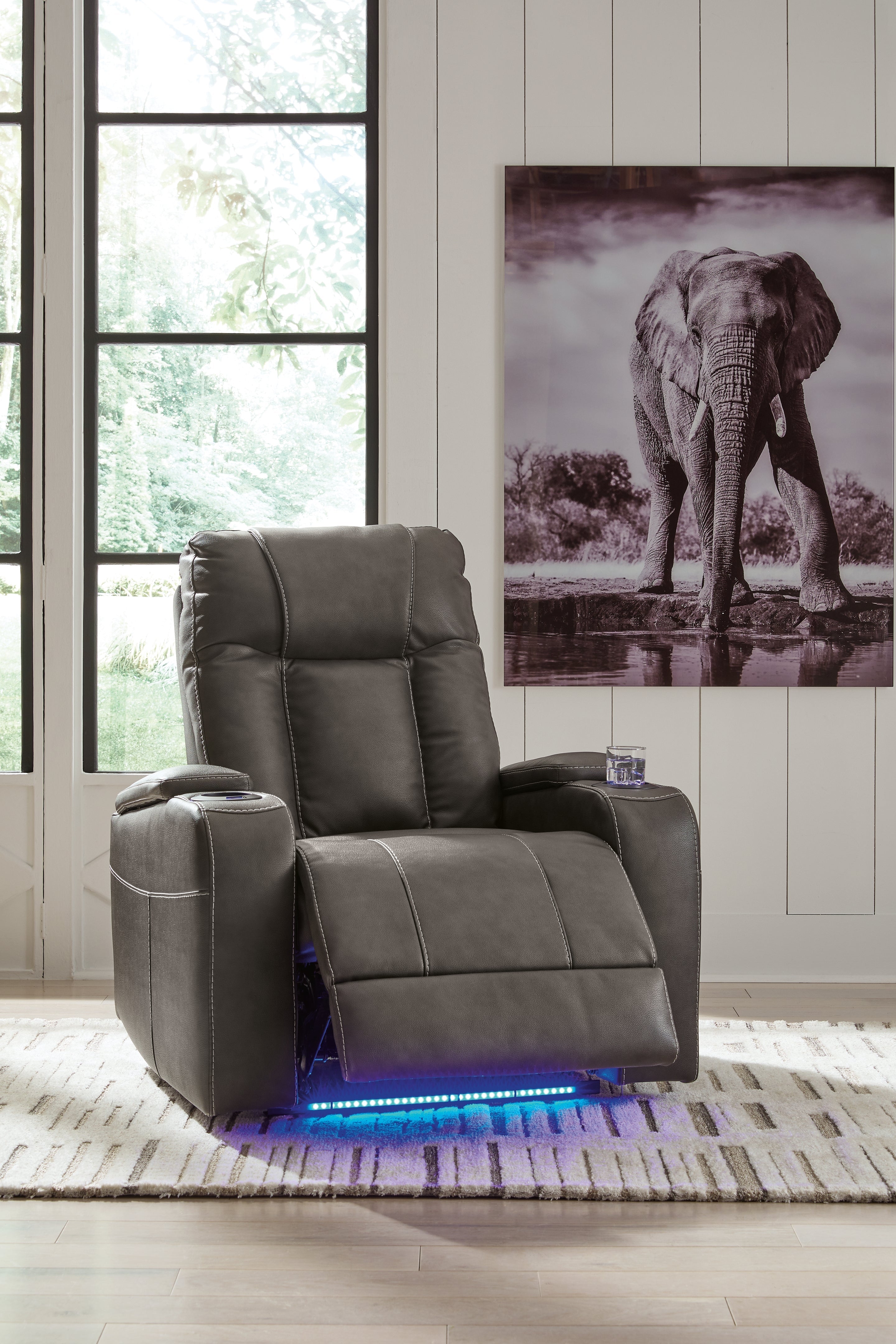 Feazada Gray Power Recliner