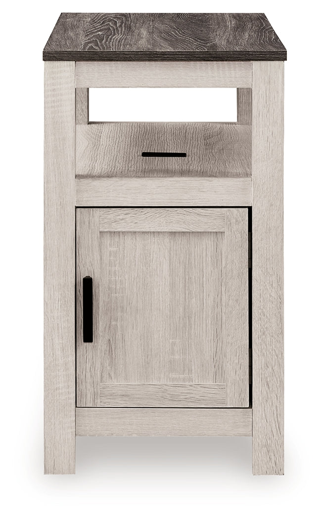 Fendenmore Two-tone Chair Side End Table