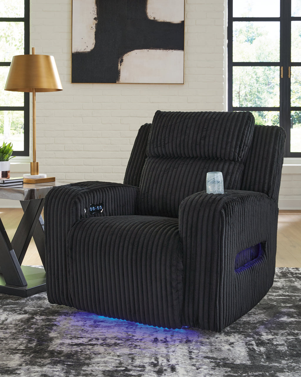 Forest Lake Black Power Reclining Sofa and Power Recliner