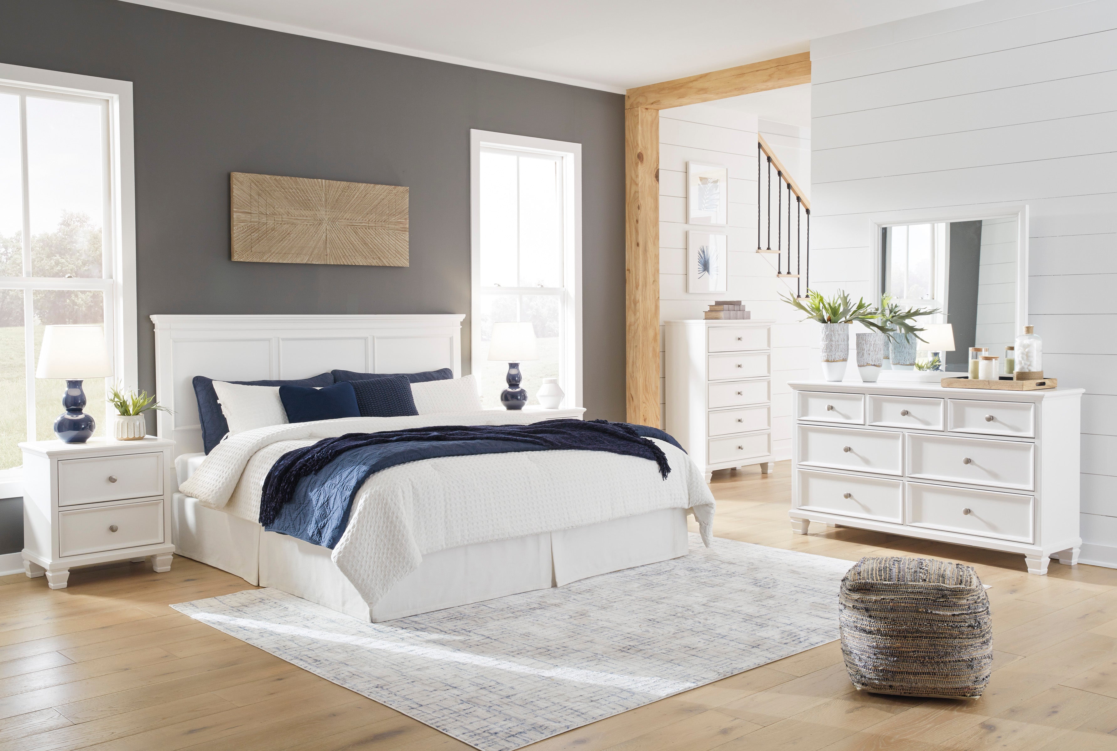 Fortman White California King Panel 5-Piece Bedroom Set
