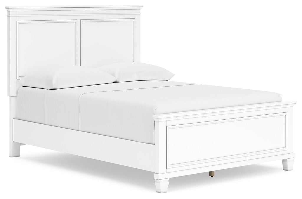 Fortman White Full Panel Bed, Dresser and Nightstand