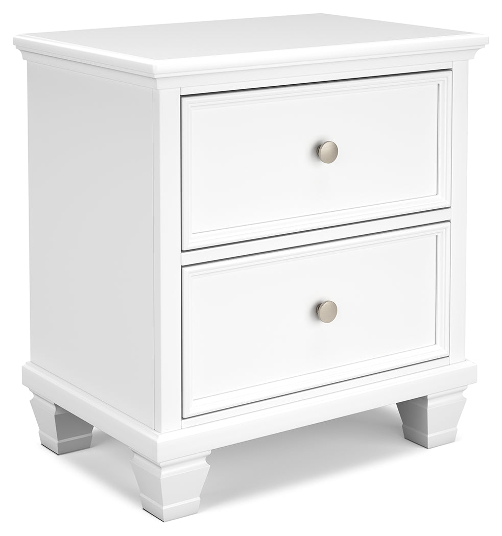 Fortman White Full Panel Bed, Dresser and Nightstand