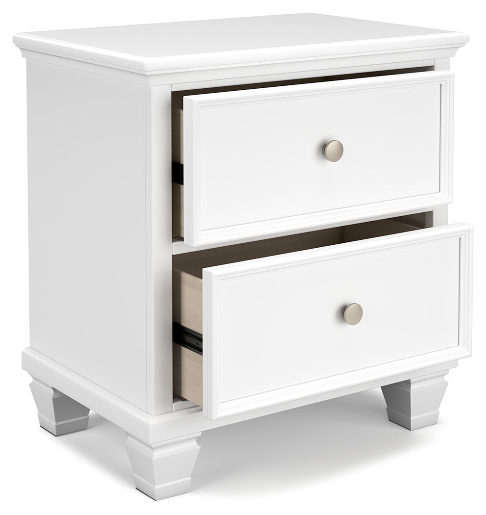 Fortman White Full Panel Bed, Dresser and Nightstand