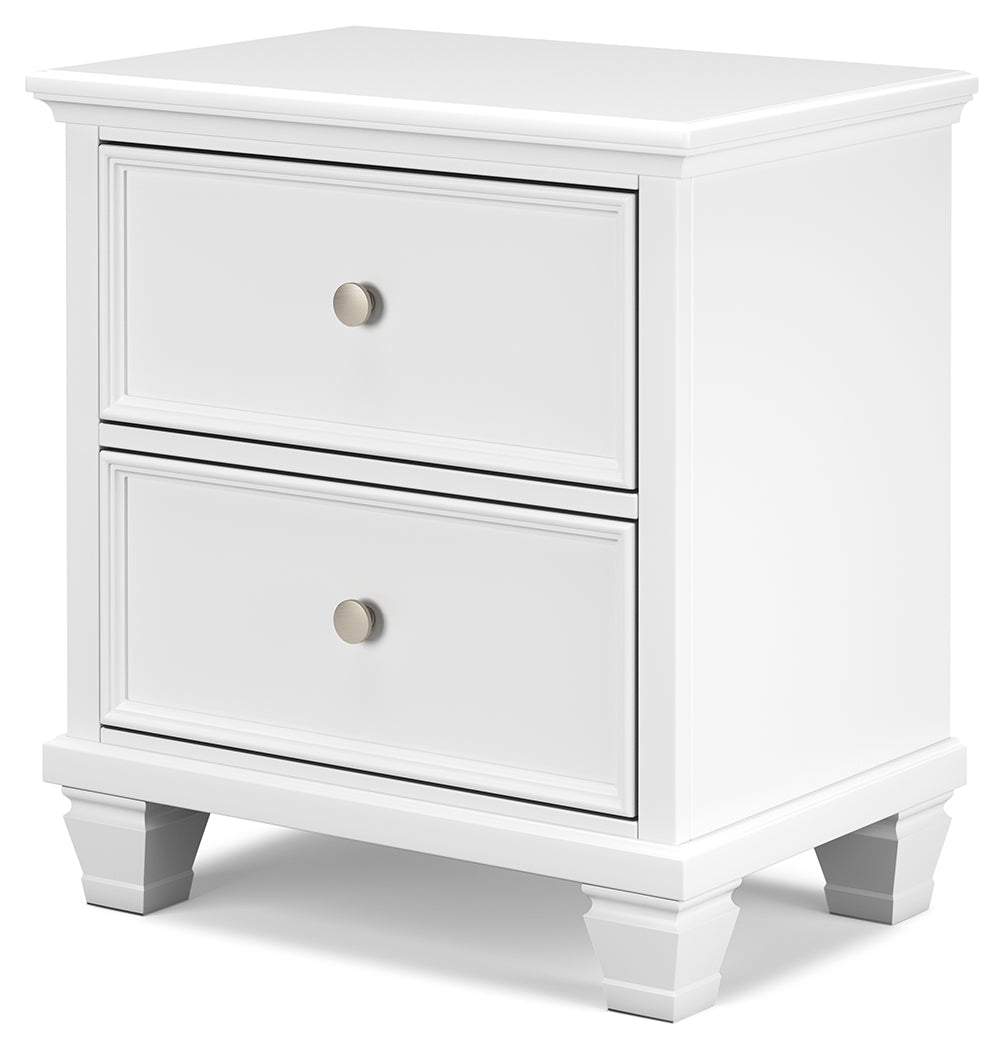 Fortman White Full Panel Bed, Dresser and Nightstand