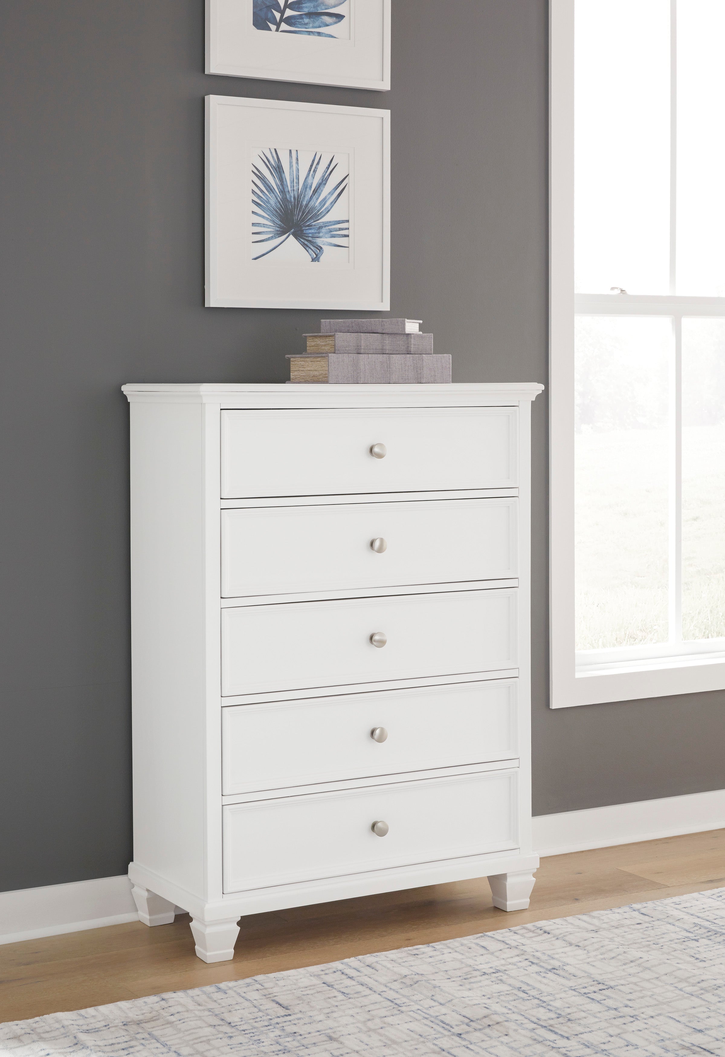 Fortman White Queen Panel 6-Piece Bedroom Set w/ 2 Nightstands