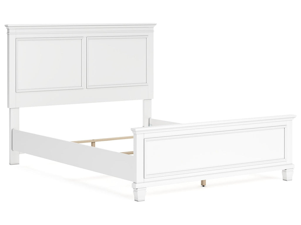 Fortman White Queen Panel Bed