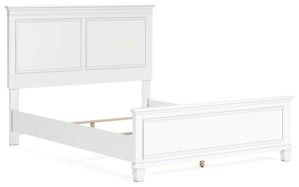 Fortman Queen Panel Bedroom Set, White