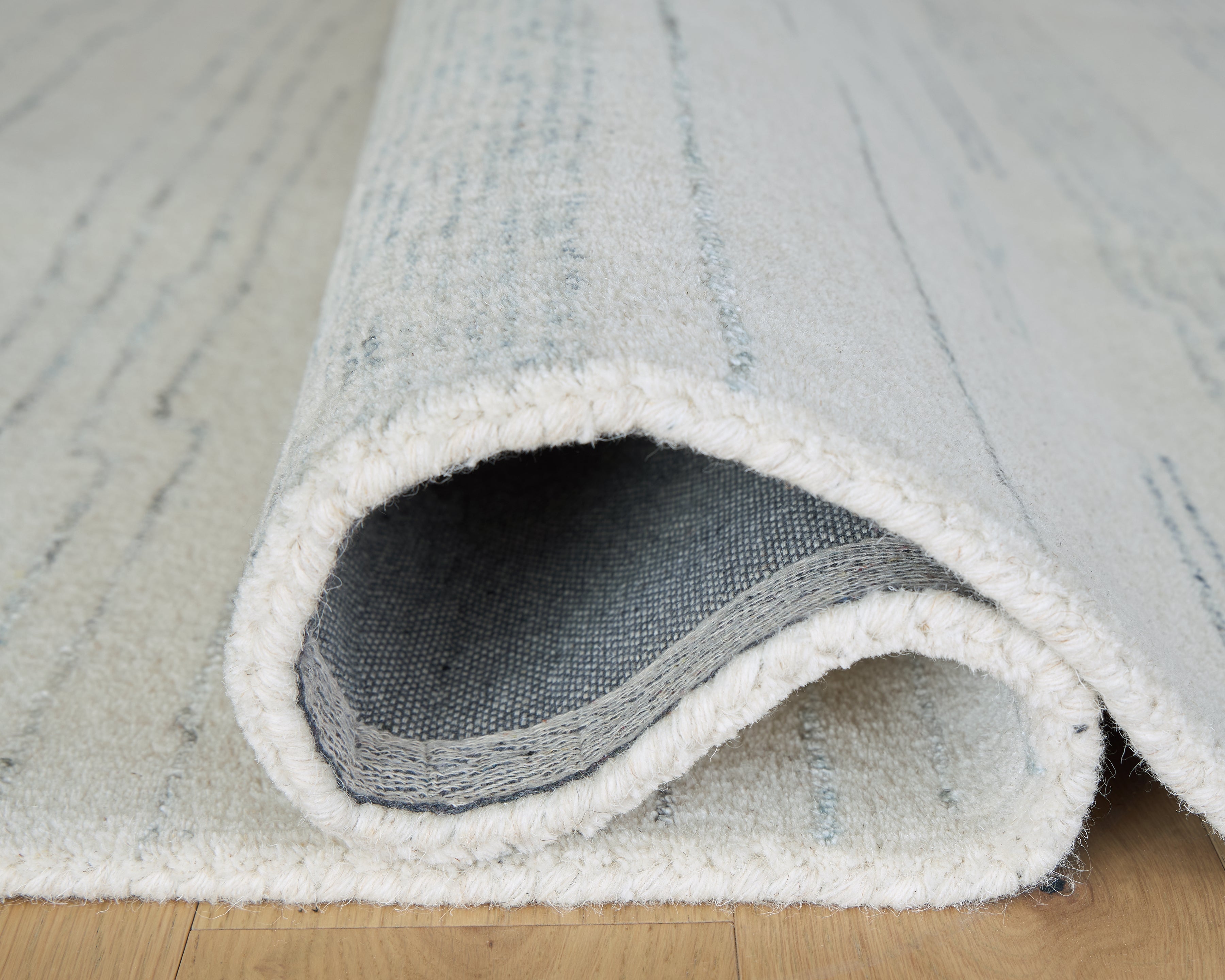 Genemost Ivory/Blue Large Rug