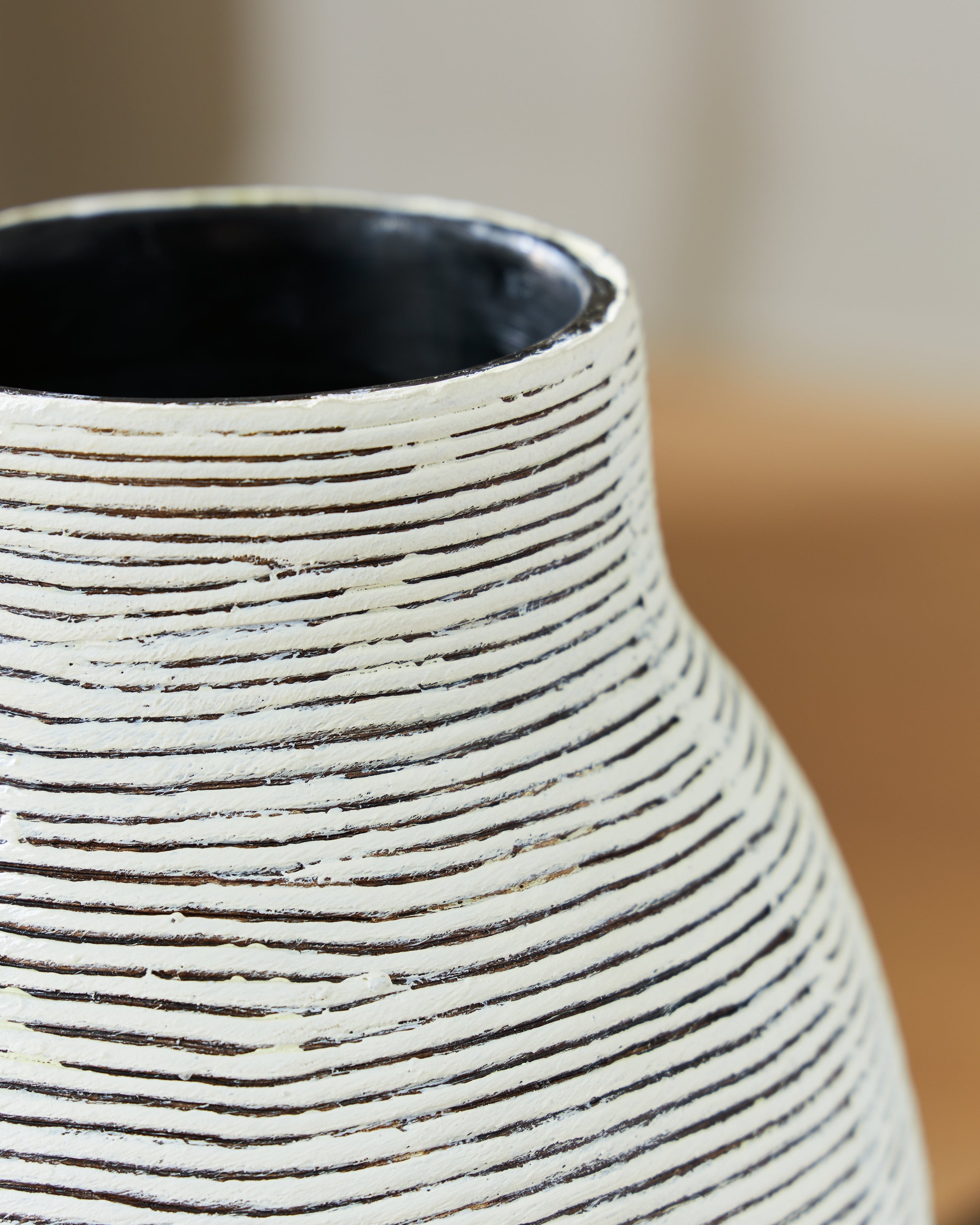 Girtha Antique White/Black Vase (16''H)