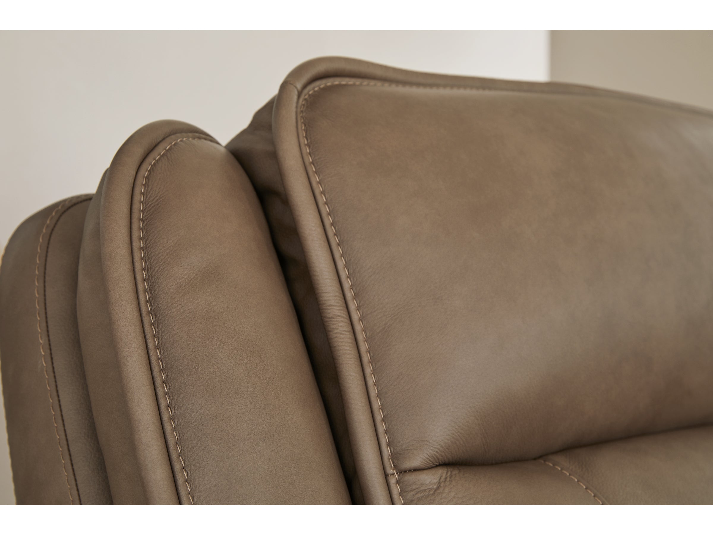 Glencroft Sahara PWR Recliner/ADJ Headrest