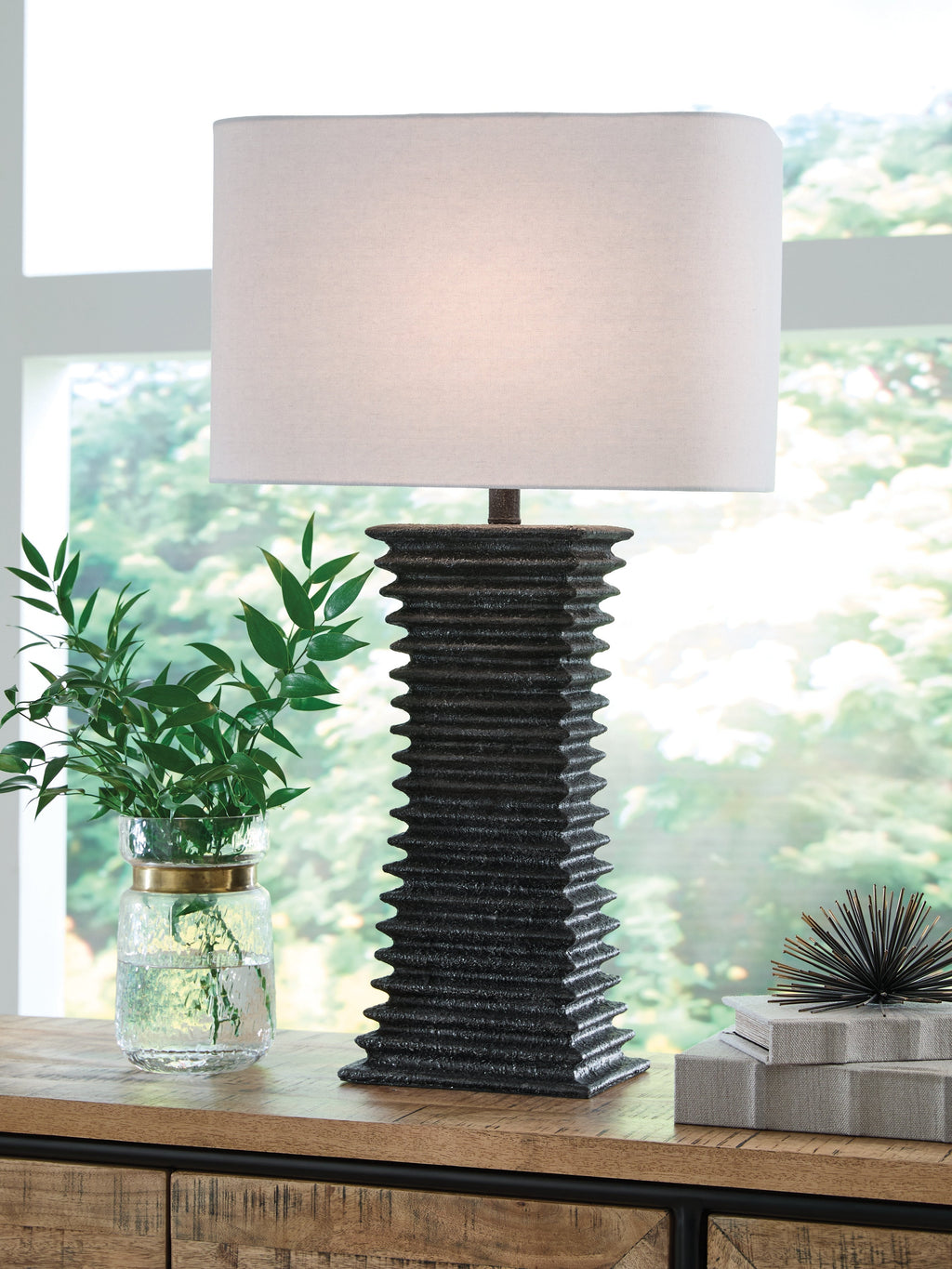 Golzar Black Table Lamp