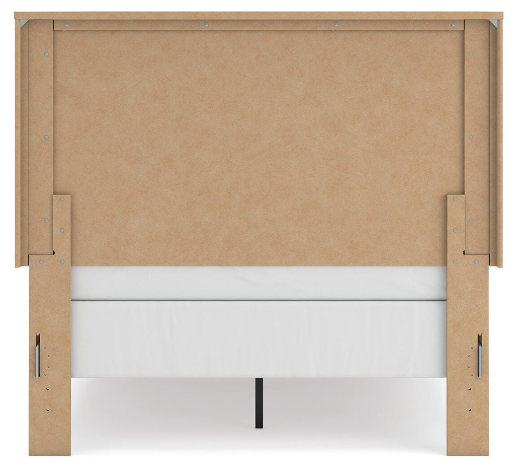 Gramburg Warm Natural Brown Full Panel Bed