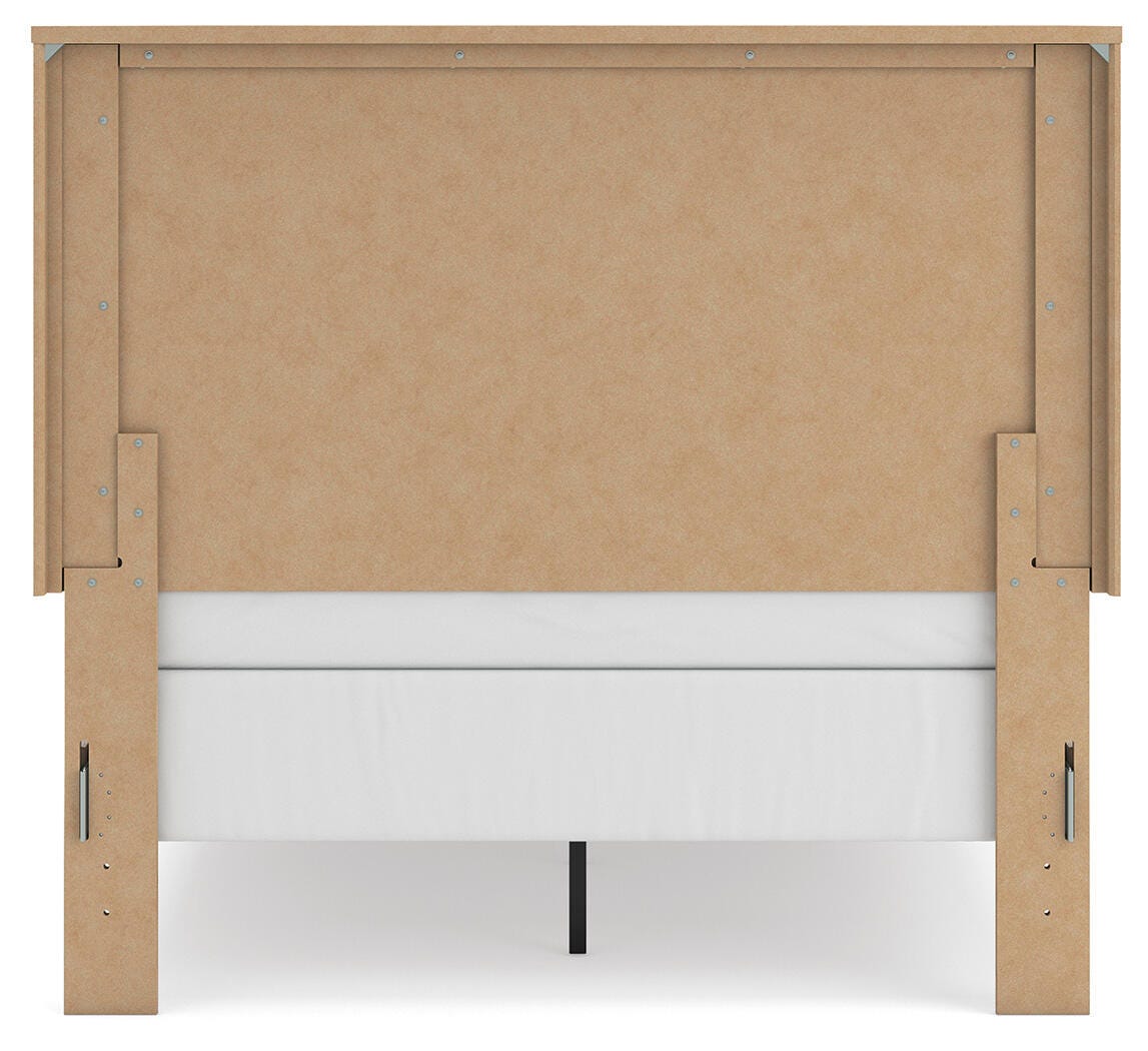 Gramburg Warm Natural Brown Full Panel Bed