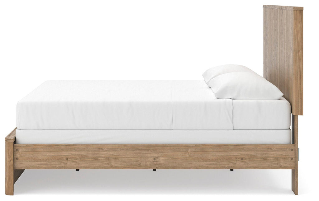 Gramburg Warm Natural Brown King Panel Bed