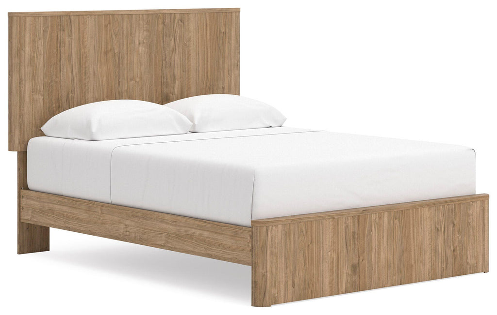 Gramburg Warm Natural Brown Queen Panel Platform Bed