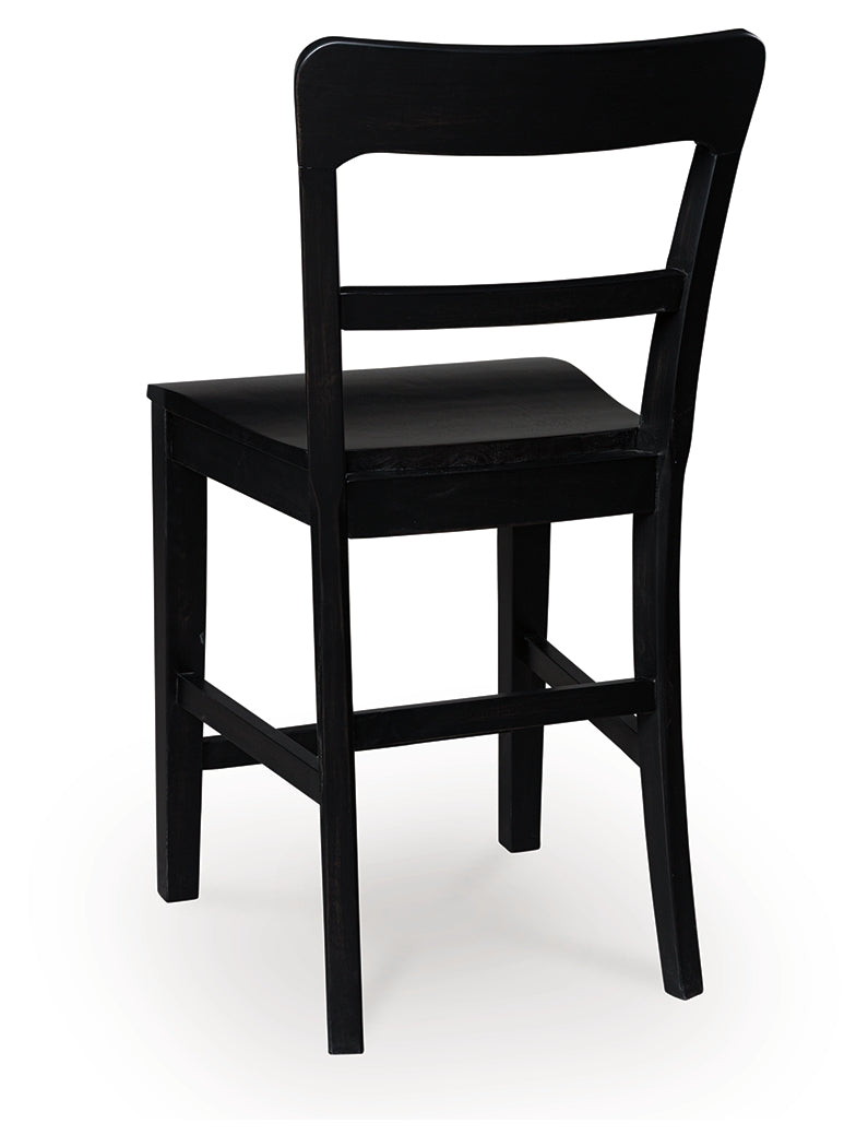 Greddinton Black/Brown Counter Height Dining Table and 4 Barstools