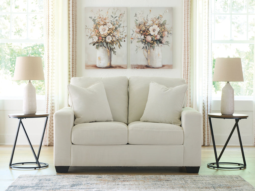 Greenbriar Ivory Loveseat