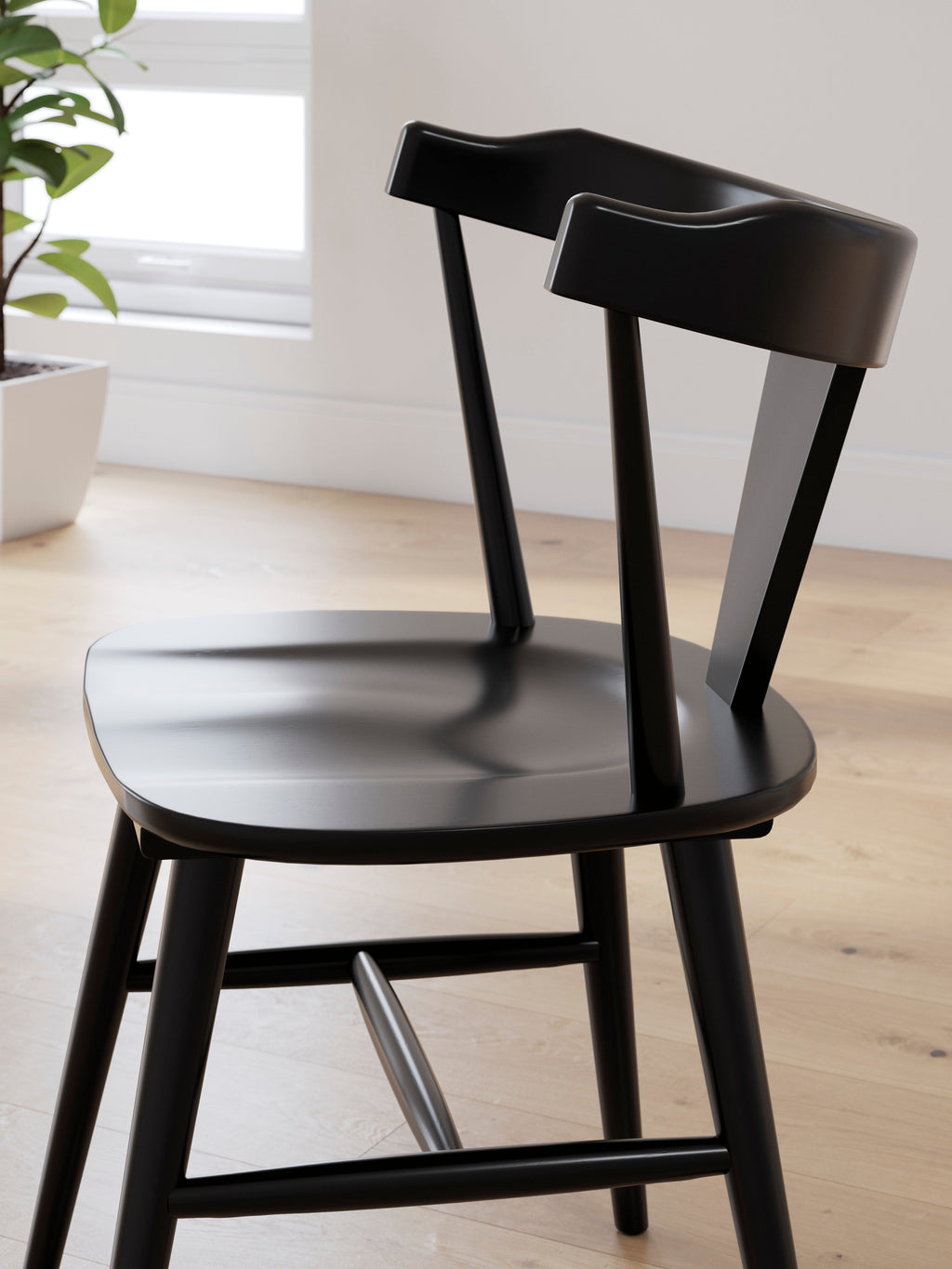 Gretlynn Black Dining Room Side Chair (Set of 2)