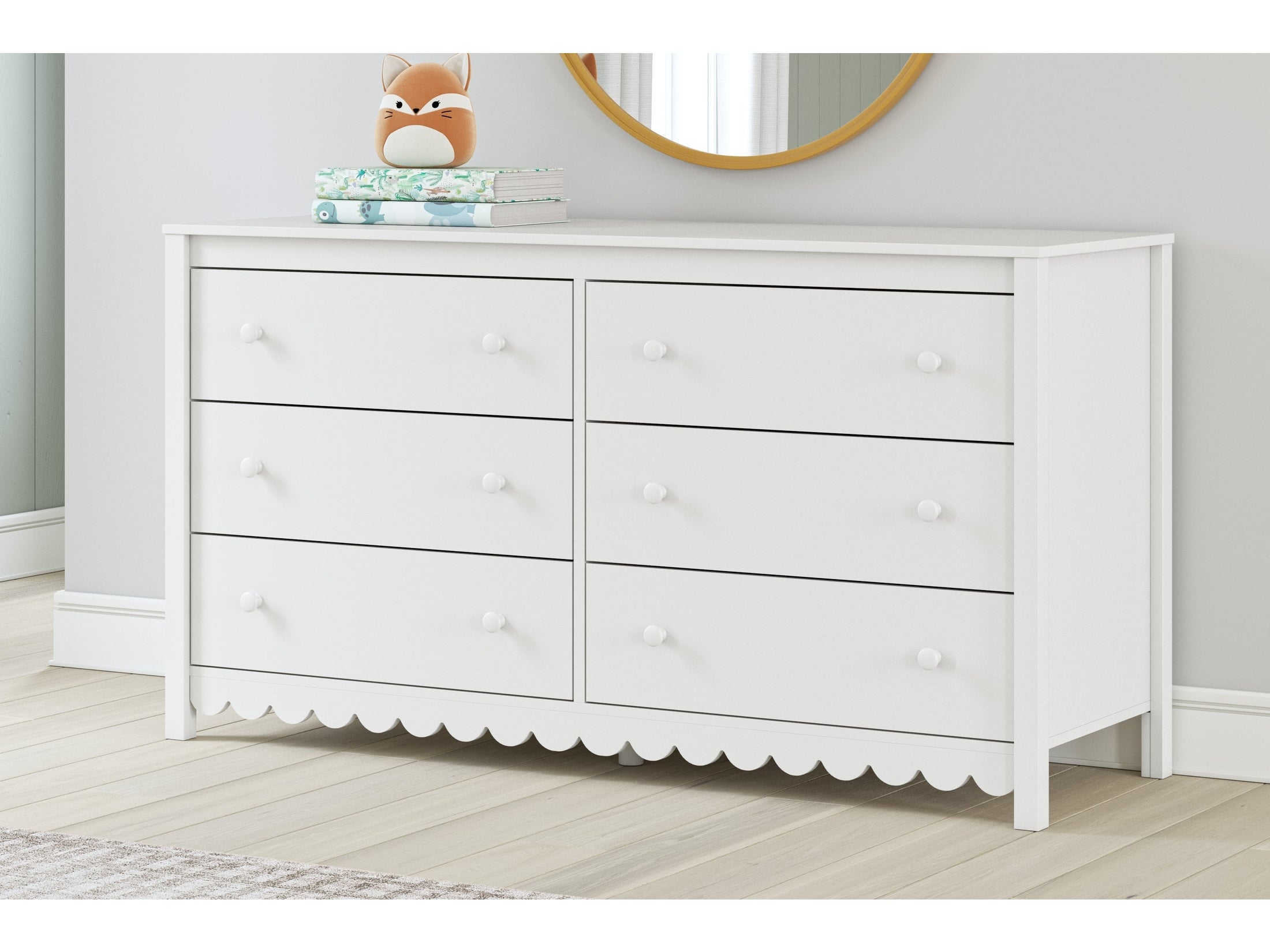 Hallityn White Dresser