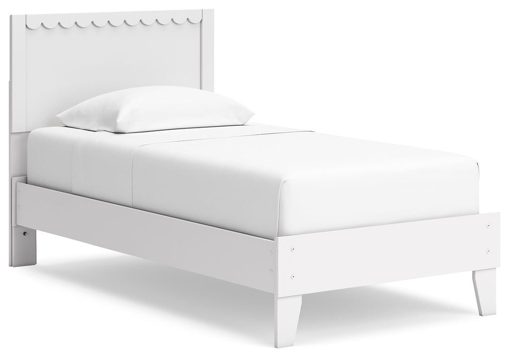 Hallityn White Twin Panel Platform Youth Bed