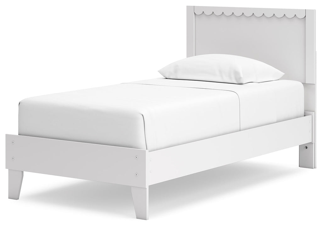 Hallityn White Twin Panel Platform Youth Bed
