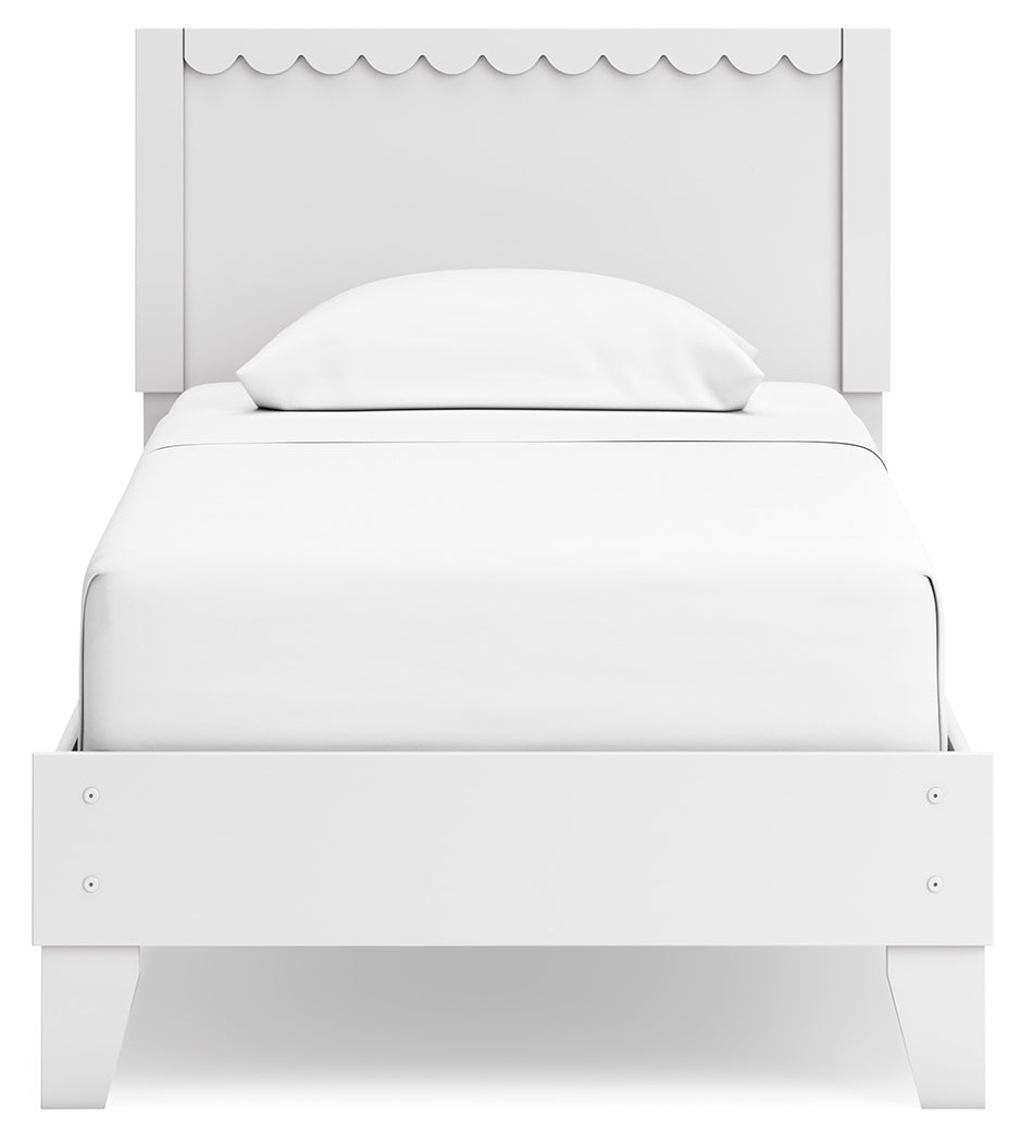 Hallityn White Twin Panel Platform Youth Bed