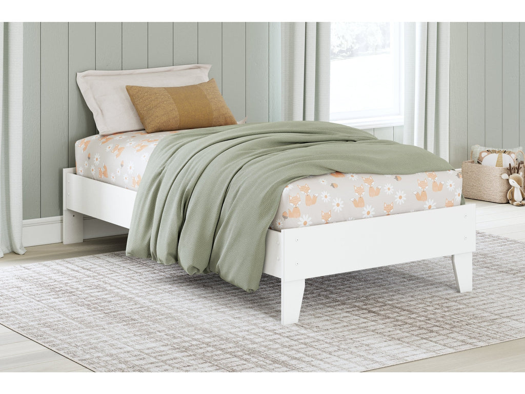 Hallityn White Twin Platform Bed