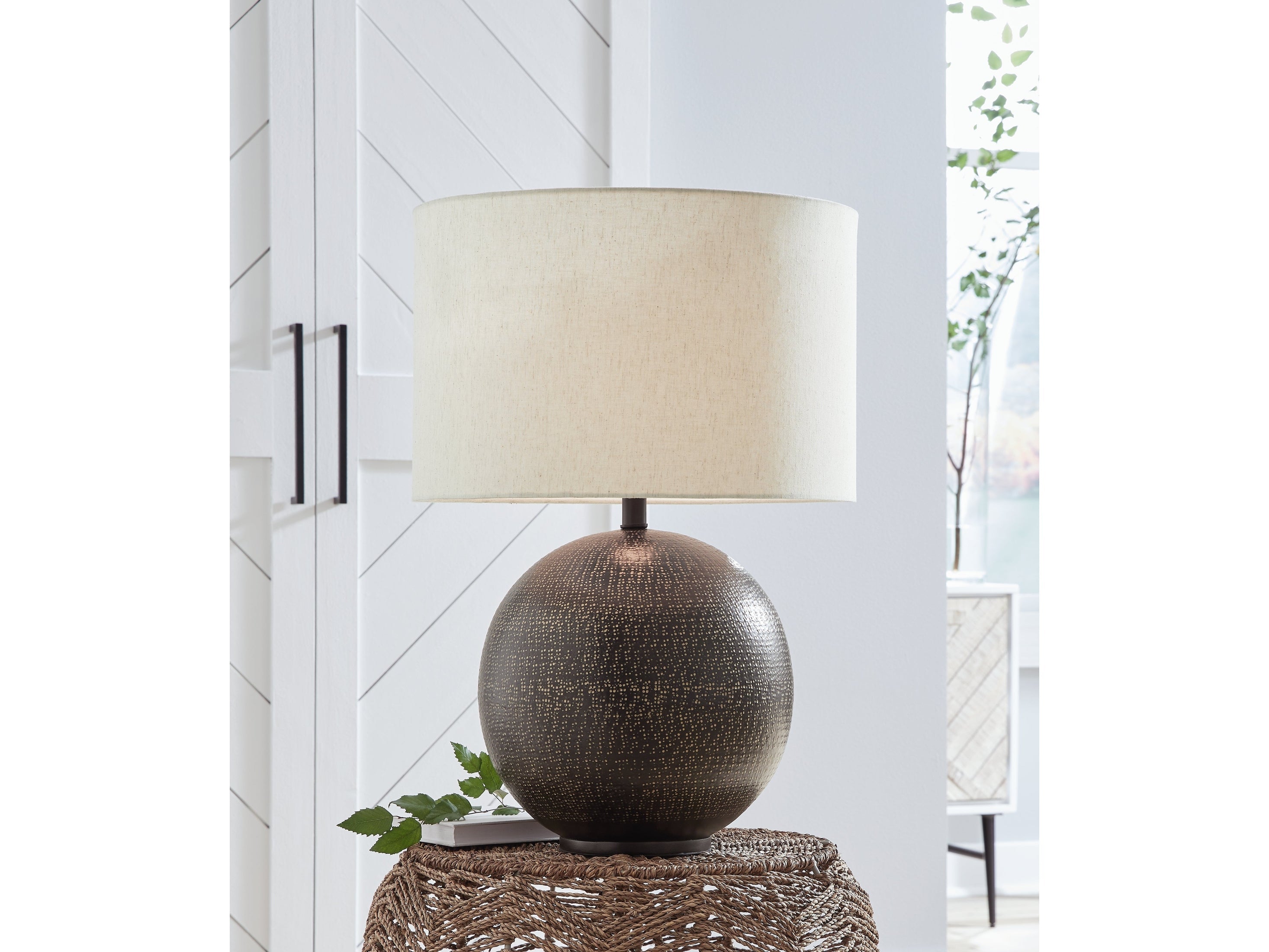 Hambell Black/Gold Table Lamp (Set of 2)