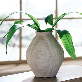 Hannela Antique Tan Vase (12" H)