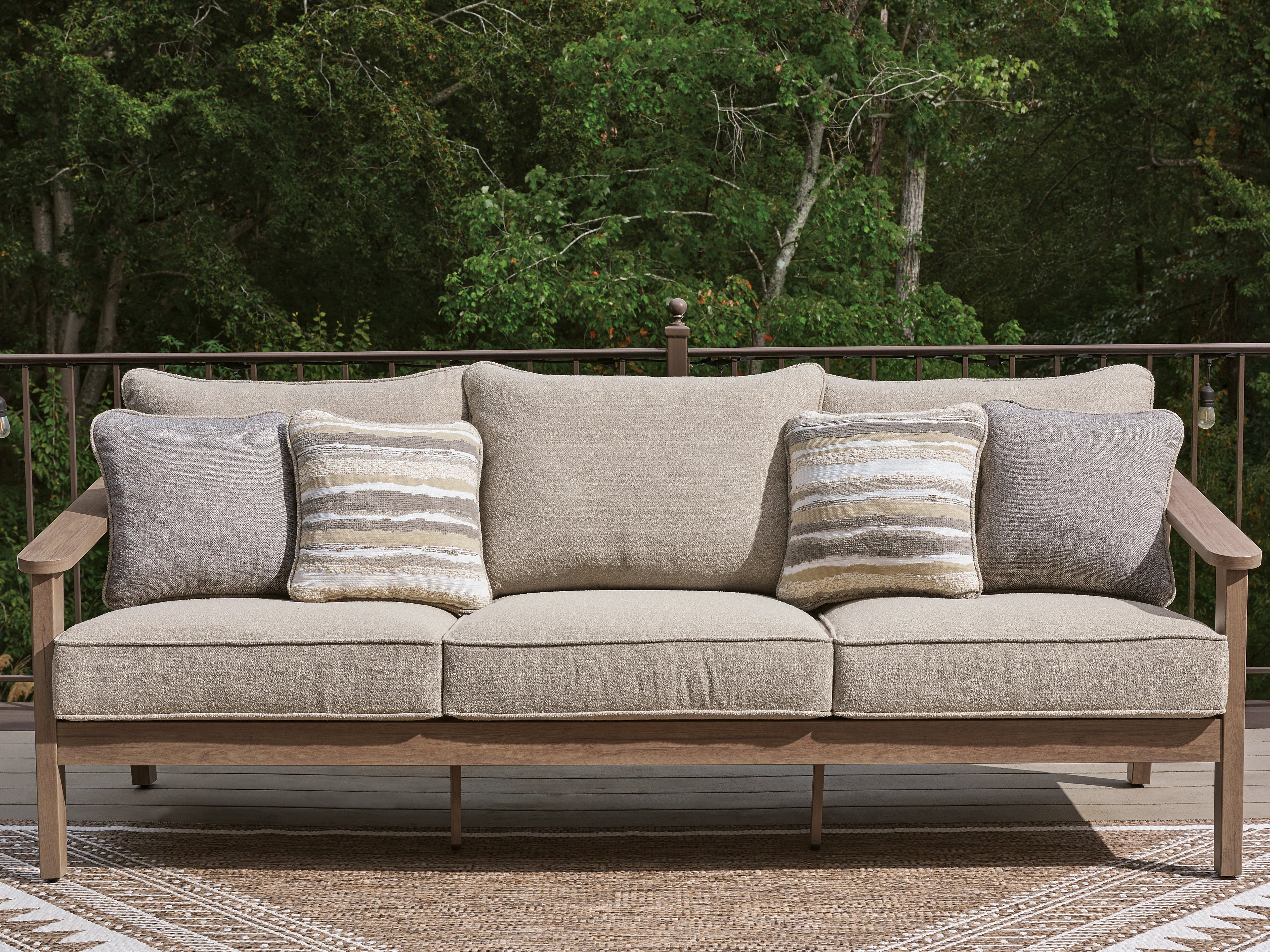 Harmony Headlands Natural/Gray Sofa with Cushion