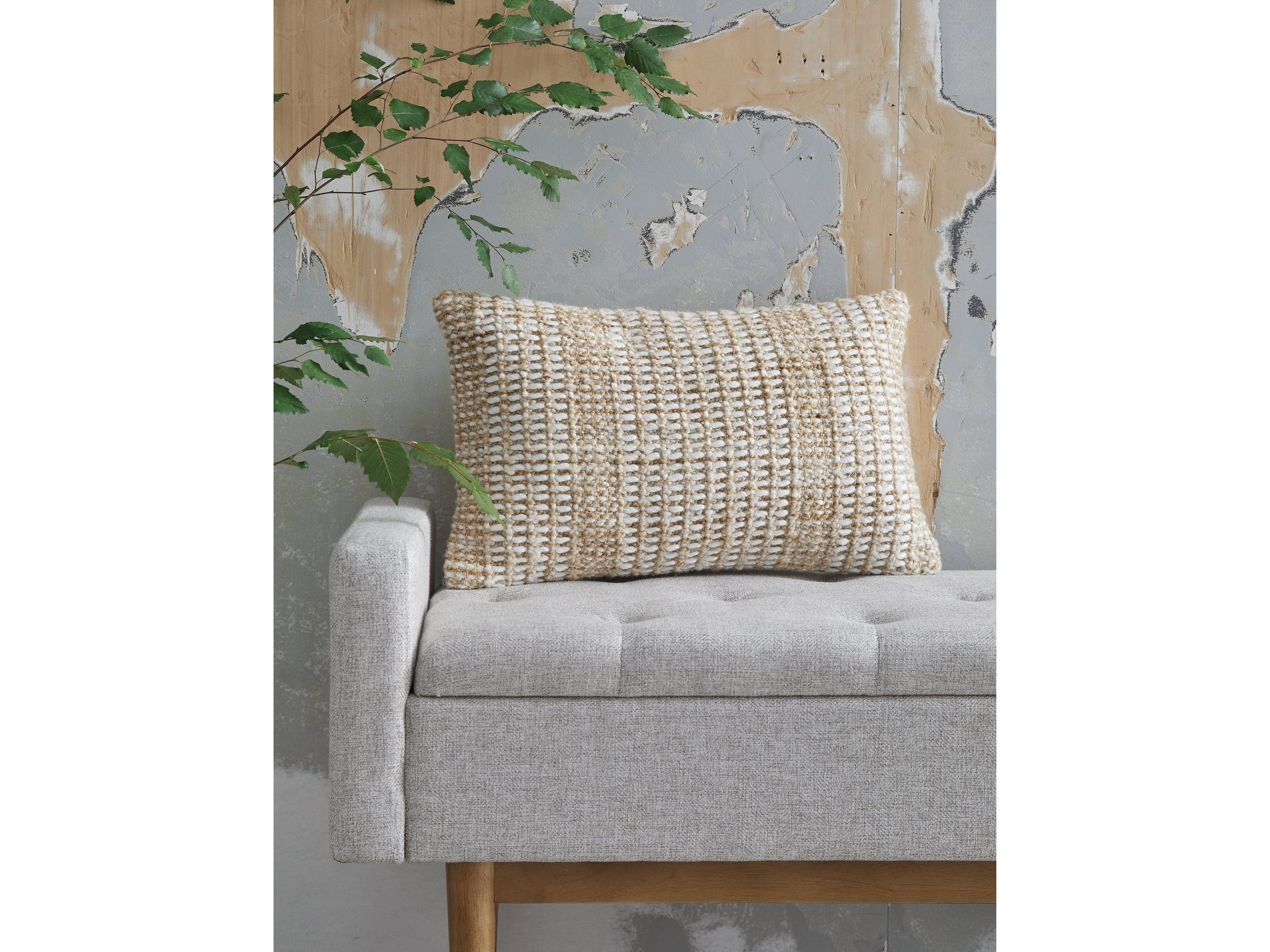 Hathby Tan/White Pillow (Set of 4)