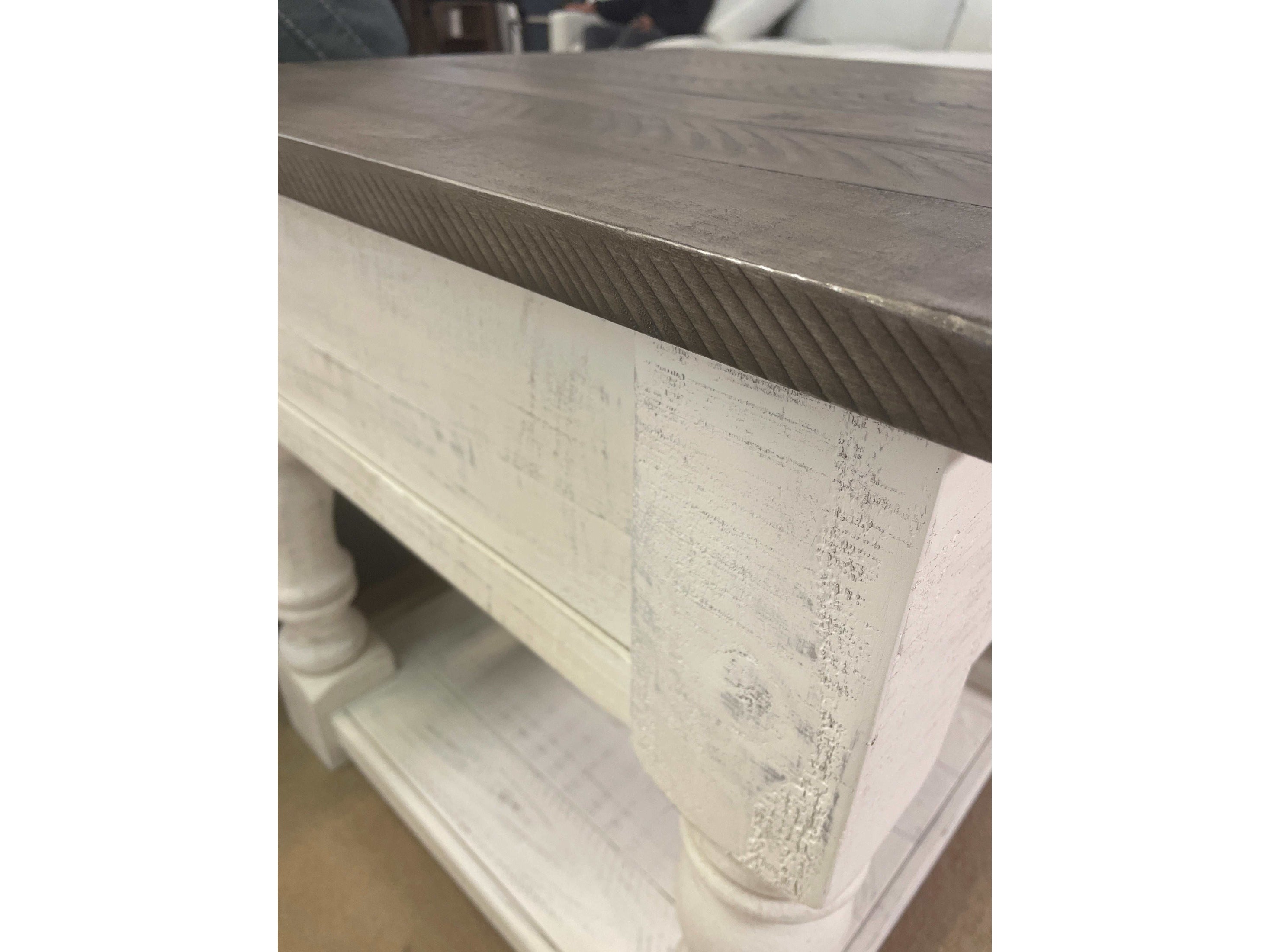 Havalance White/Gray End Table