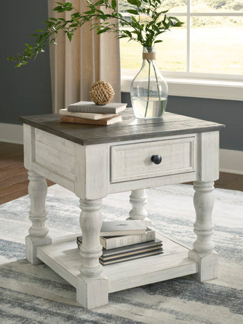 Havalance White/Gray End Table