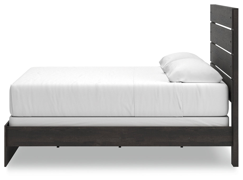 Hollivern Dark Gray King Panel Bed
