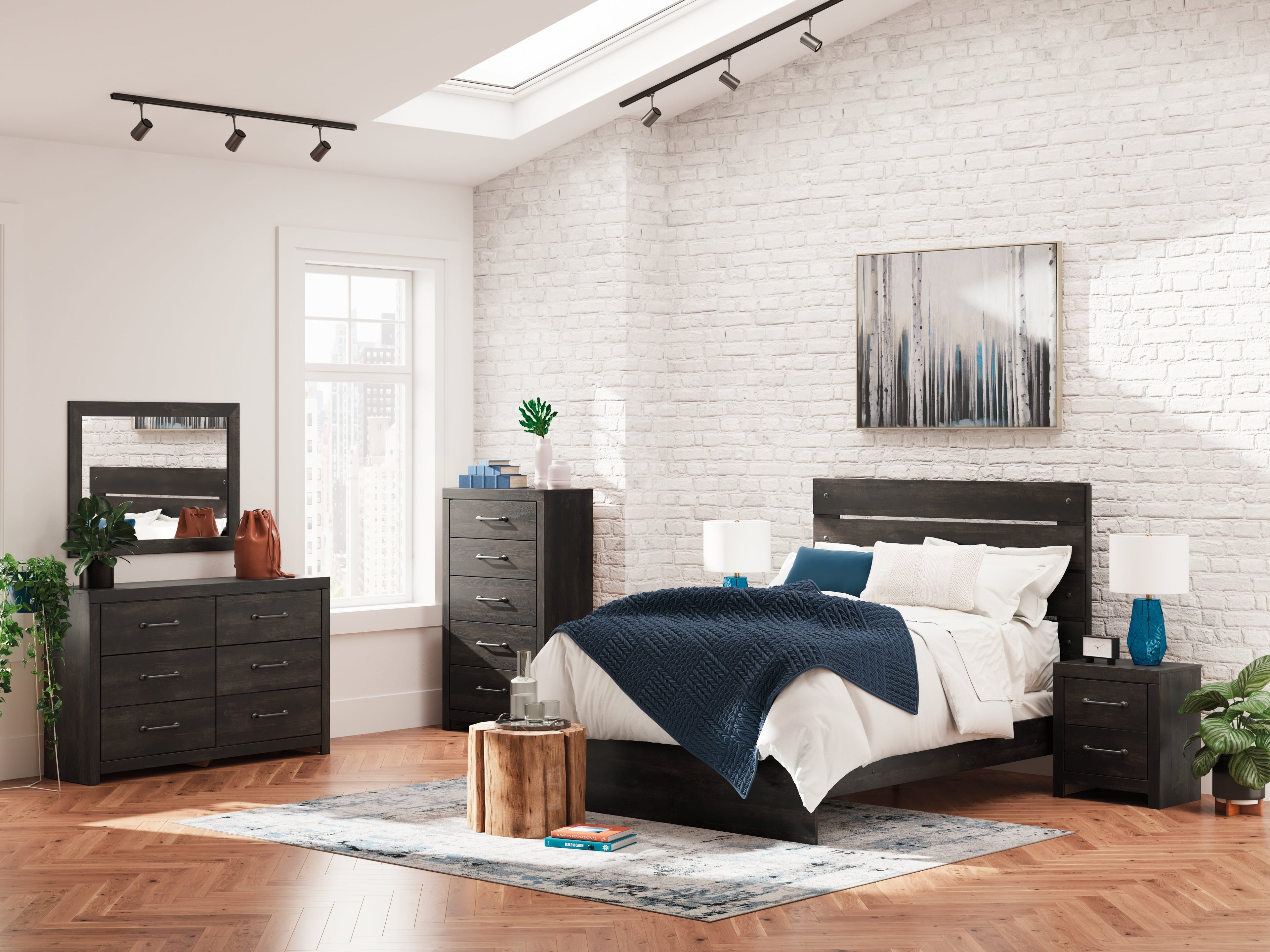 Hollivern Dark Gray Queen Panel Bed