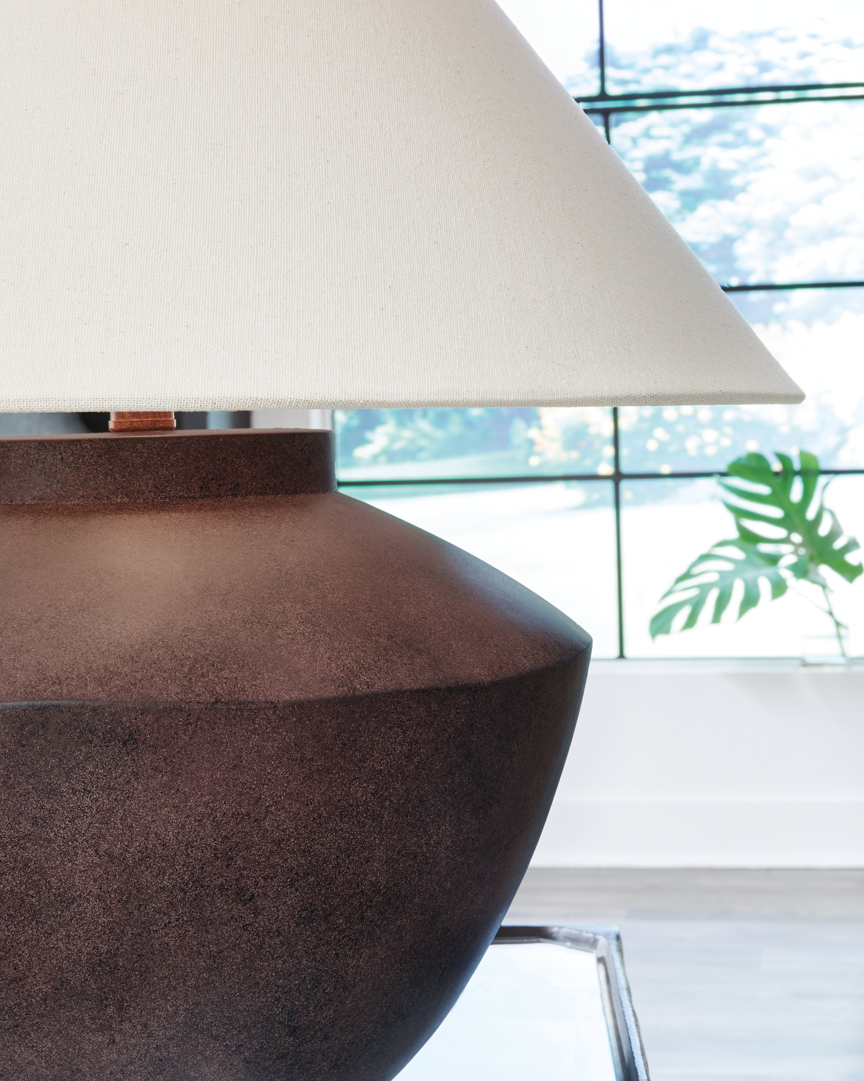 Honsworth Antique Brown Poly Table Lamp (1/CN)