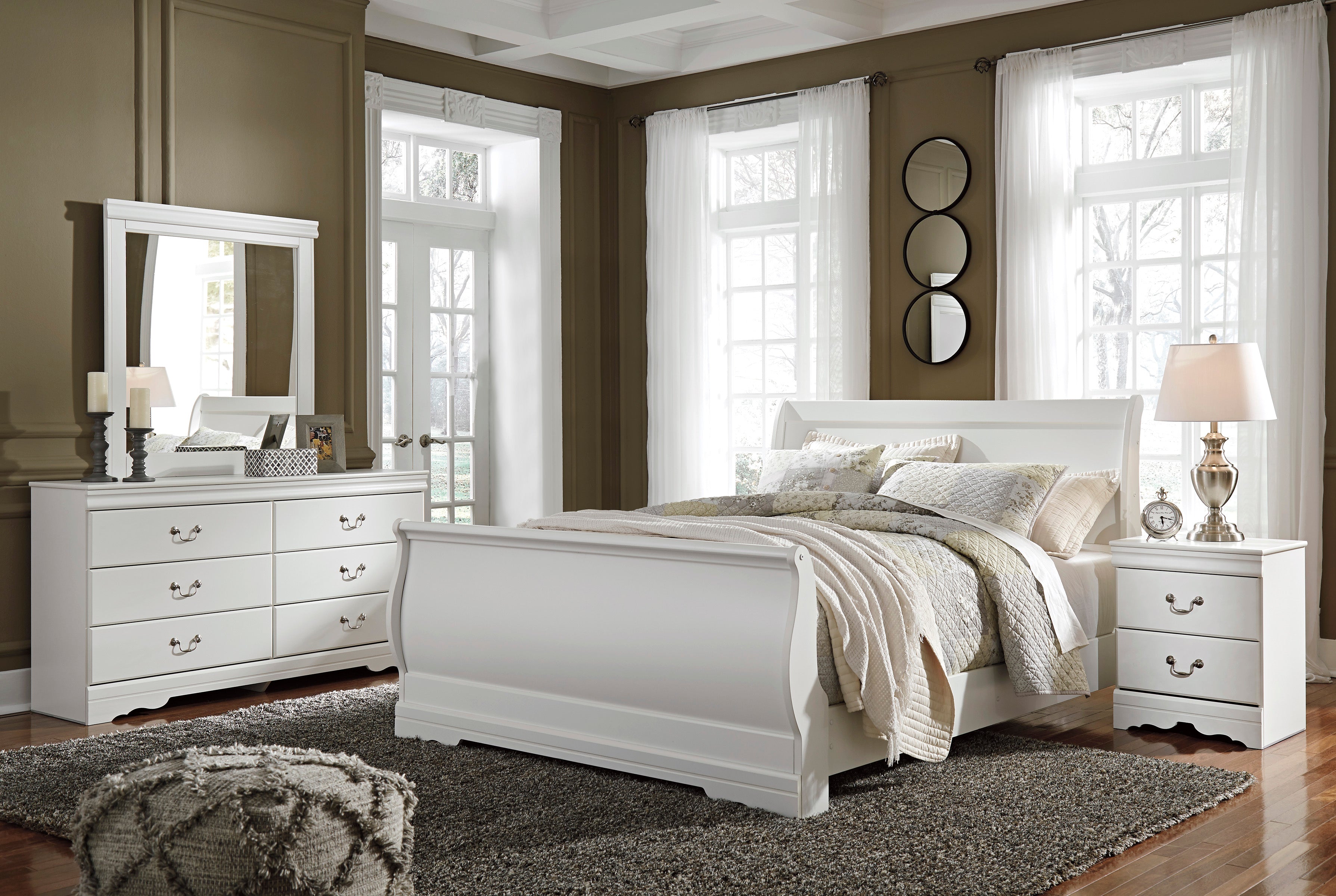 Anarasia Queen Sleigh Bedroom Set, White