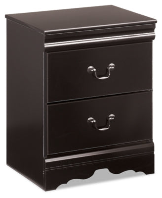 Huey Vineyard Black Full Sleigh Headboard, Chest and Nightstand