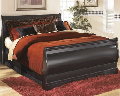 Huey Vineyard Black Queen Sleigh Bedroom Set with Nightstand