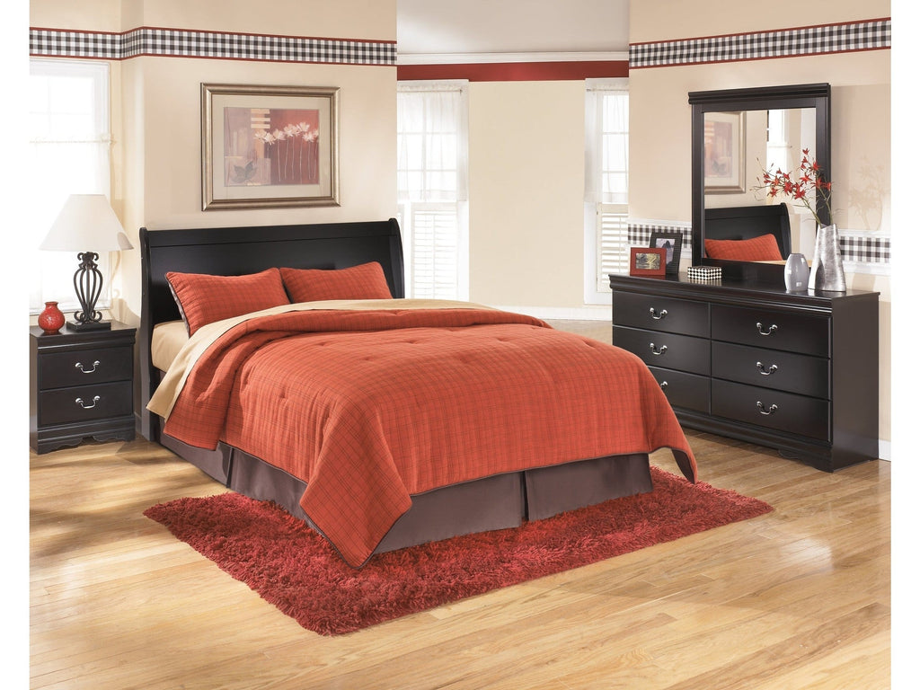 Huey Vineyard Queen Sleigh Headboard, Dresser, Mirror and Nightstand, Black