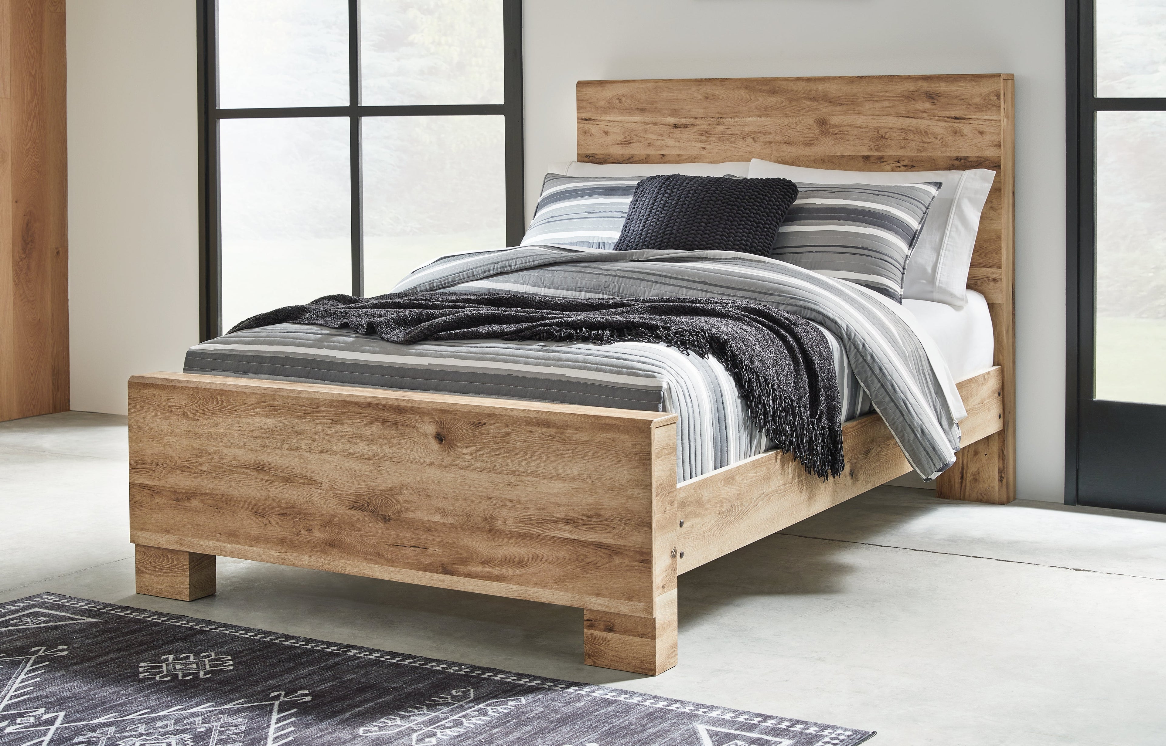 Hyanna Brown Full Panel Bedroom Set, Tan
