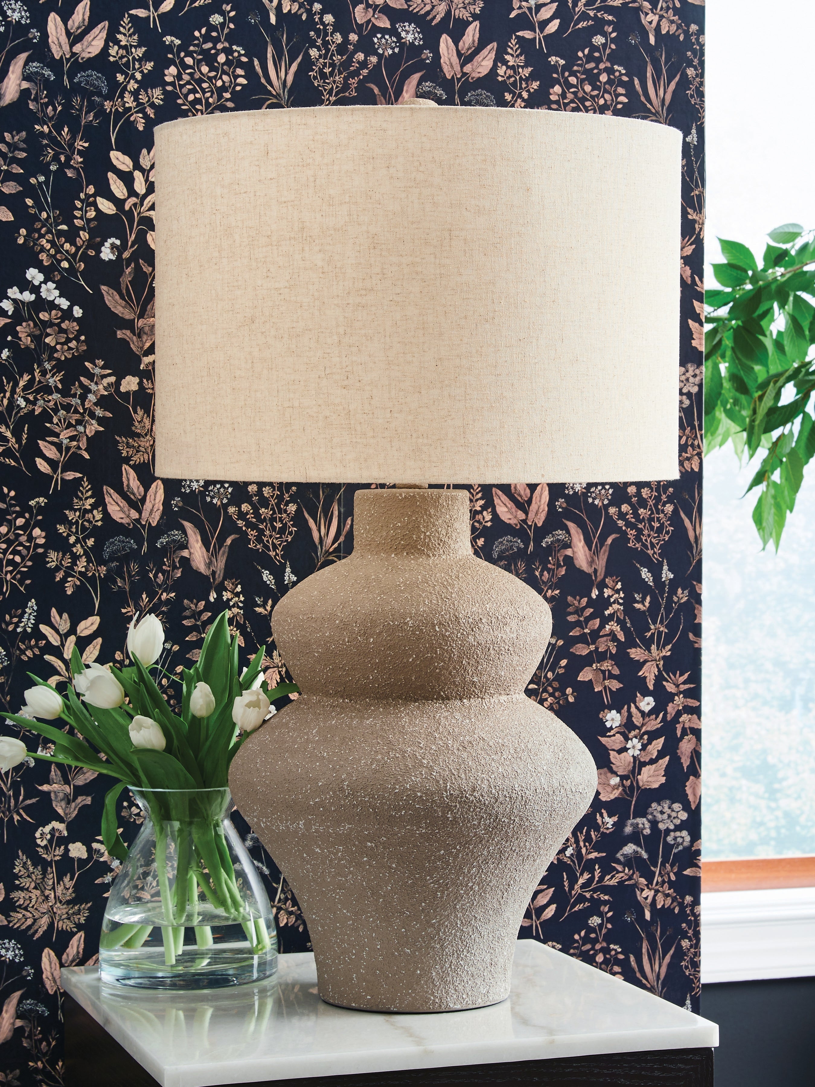 Jossleigh Beige Metal Table Lamp (1/CN)