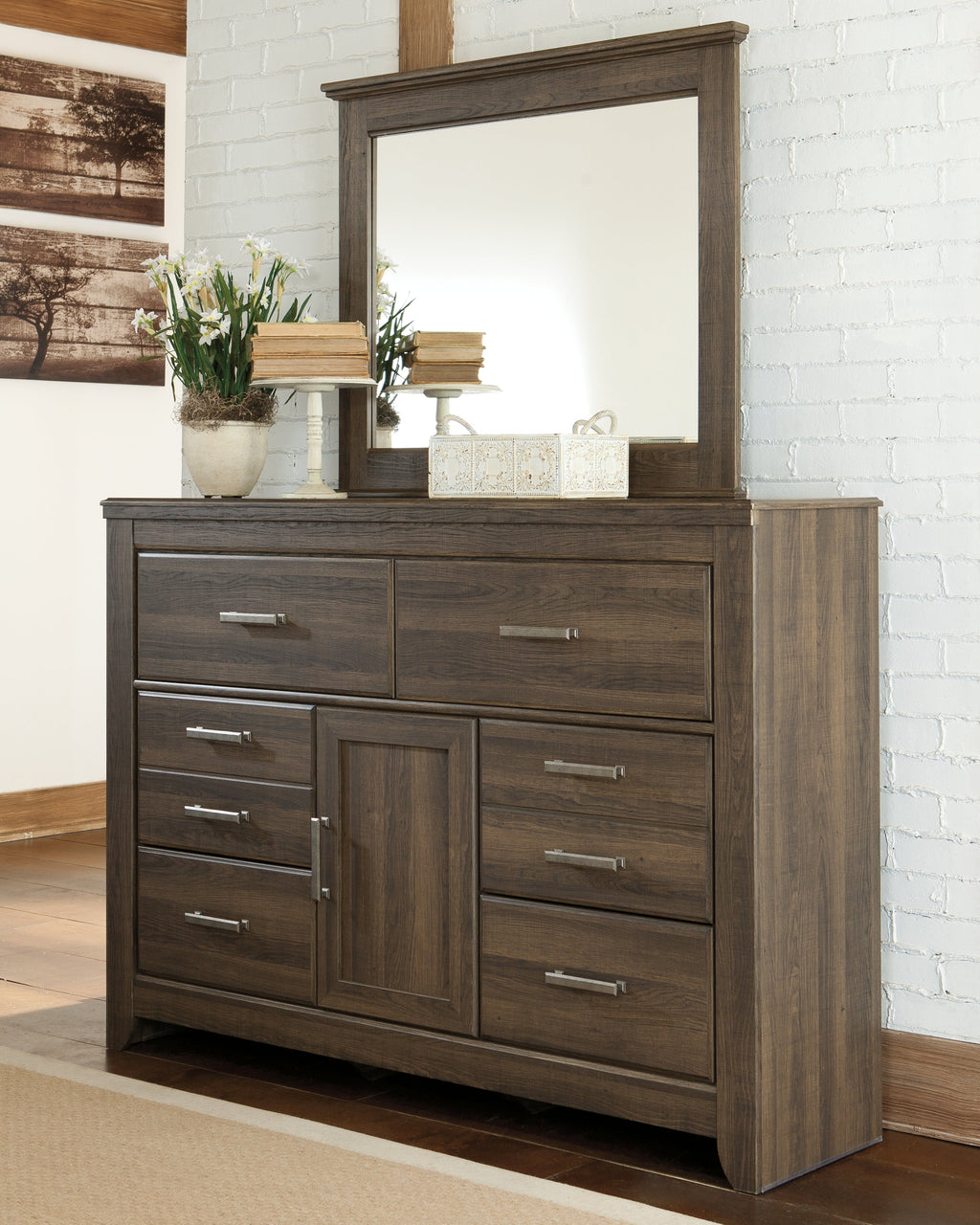 Juararo King Poster Bed, Dresser, Mirror and Chest, Dark Brown