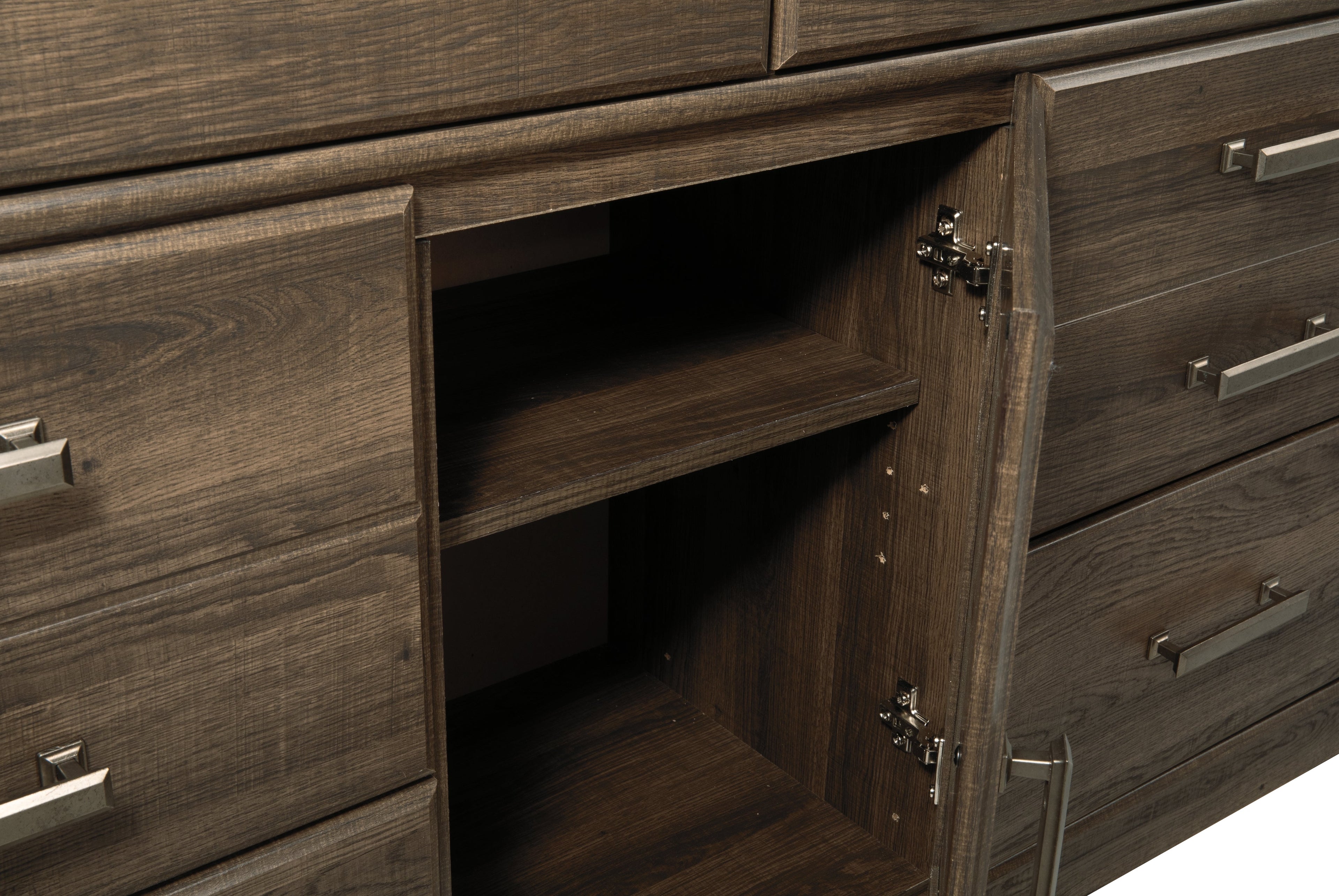Juararo Dark Brown Queen Poster Bed w/Mirrored Dresser & 2 Nightstands