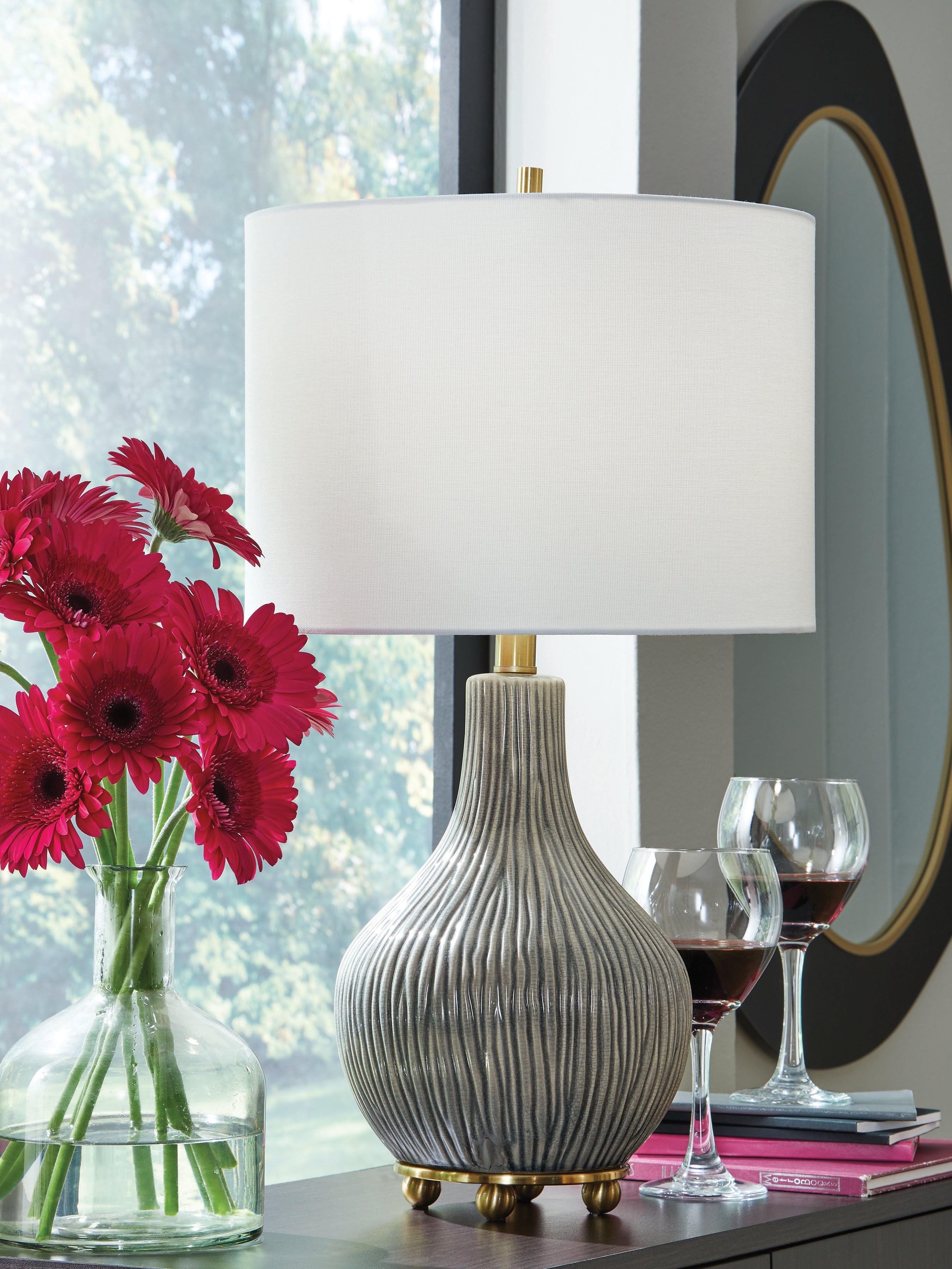 Judlen Gray/Gold Ceramic Table Lamp (1/CN)