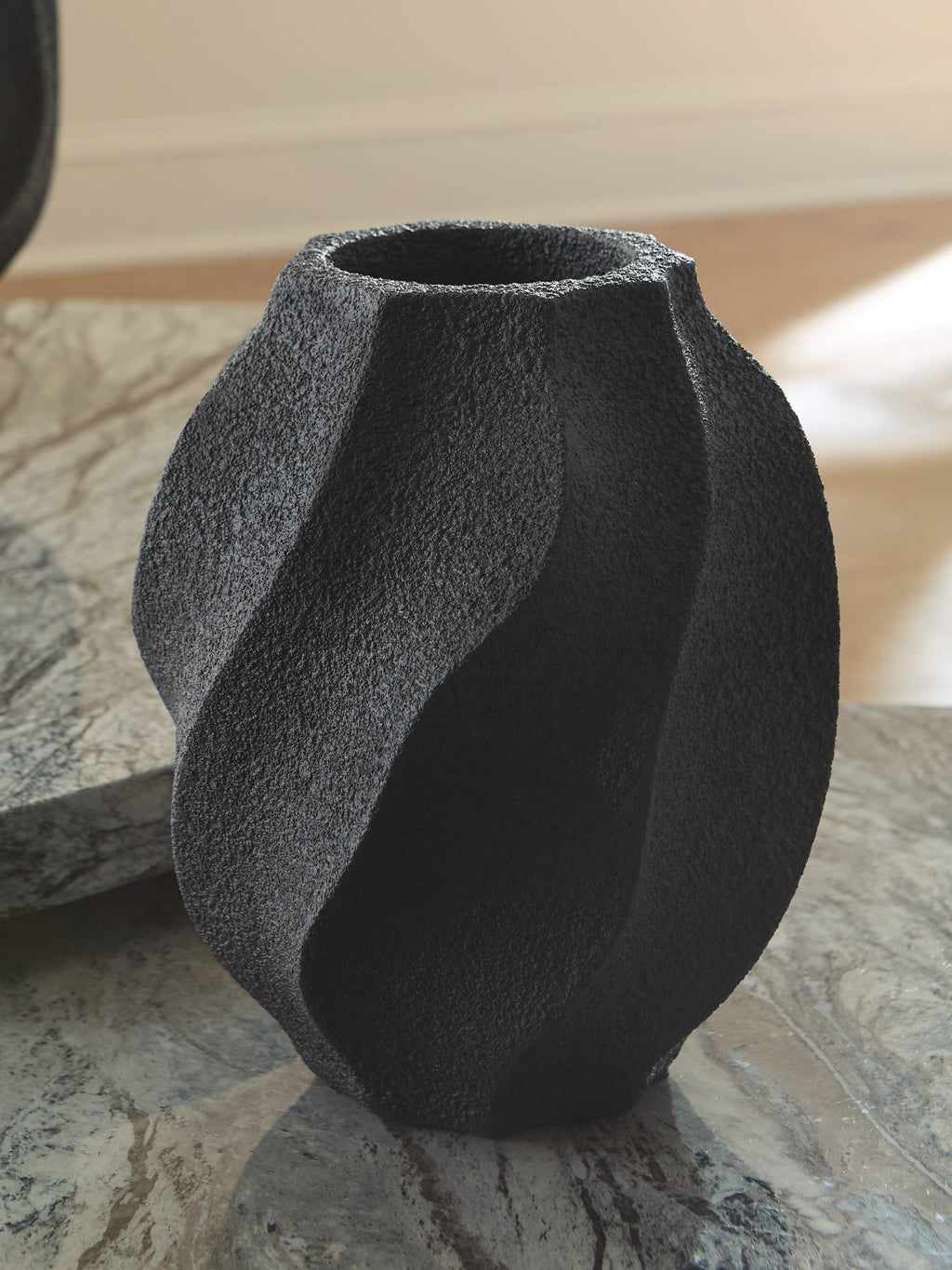 Judworth Black Vase (17.08"H)